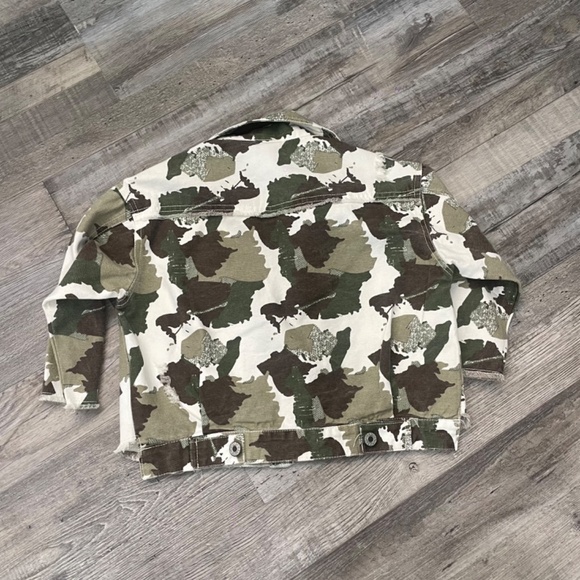 Girls Camouflage Jacket - Picture 4 of 4